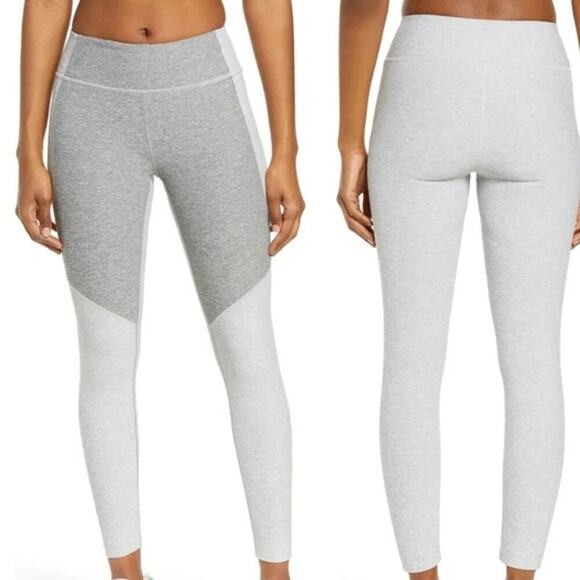 Outdoor Voices Pants - Outdoor Voices Gray Mid Rise Two Tone 3/4 Active Warm Up Leggings Women Sz XL